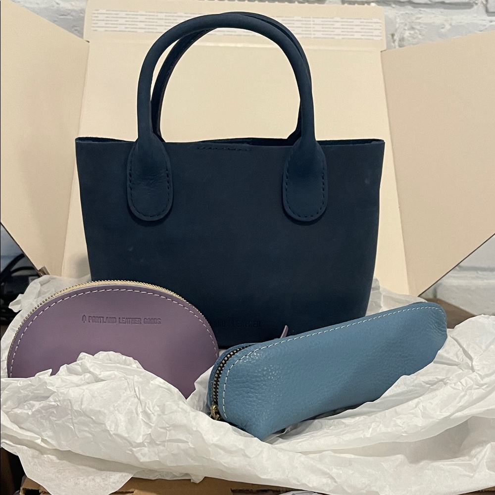 Portland Leather Blue Tote with 2 leather pouches